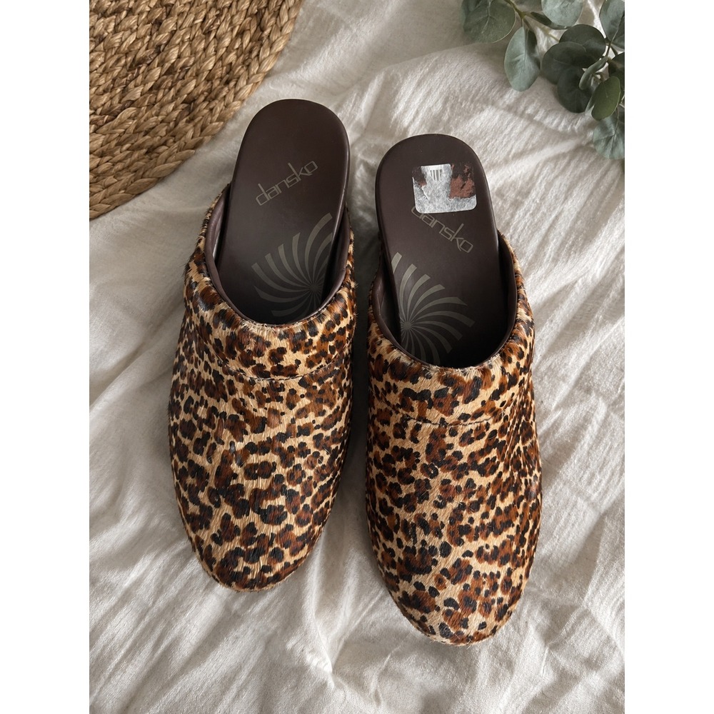 Dansko Leopard Print Calf Hair Clogs Heels Mules Brown Tan Womens 38